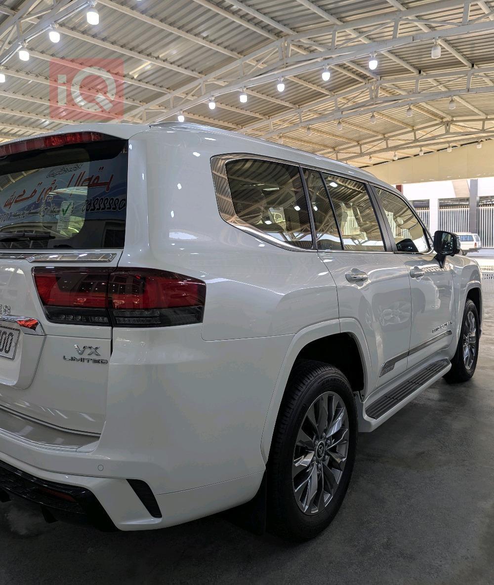 تۆیۆتا لاند کروزەر